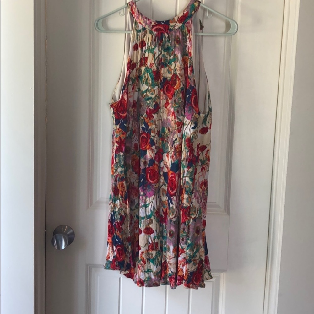 Beautiful hugs neck mini dress